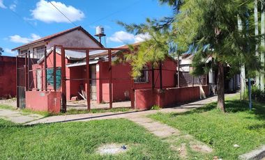 VENTA CASA 3 AMB A REFACCIONAR EZPELETA