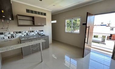 VENTA BLOQUE CASA CON 2 DEPTO 3 AMB C/U QUILMES O
