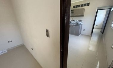 VENTA BLOQUE CASA CON 2 DEPTO 3 AMB C/U QUILMES O