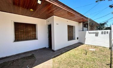 VENTA BLOQUE CASA CON 2 DEPTO 3 AMB C/U QUILMES O