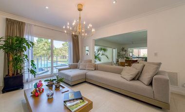 CASA 6 AMBIENTES PISCINA VISTA A GOLF SAINT THOMAS