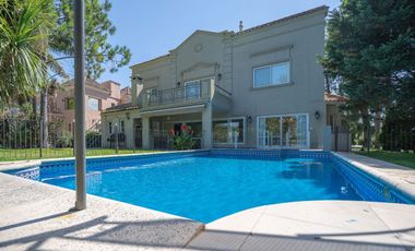 CASA 6 AMBIENTES PISCINA VISTA A GOLF SAINT THOMAS