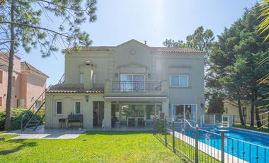 CASA 6 AMBIENTES PISCINA VISTA A GOLF SAINT THOMAS