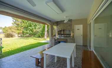CASA 6 AMBIENTES PISCINA VISTA A GOLF SAINT THOMAS