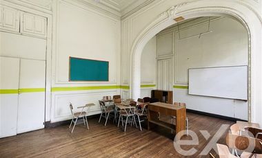 Casa en Arriendo en Moneda entre Cienfuegos y Barroso