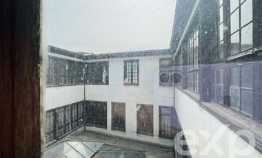 Casa en Arriendo en Moneda entre Cienfuegos y Barroso