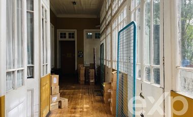 Casa en Arriendo en Moneda entre Cienfuegos y Barroso