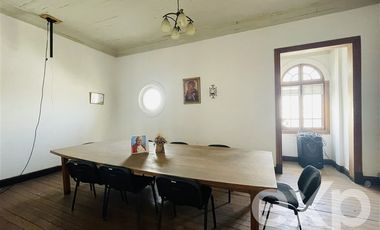 Casa en Arriendo en Moneda entre Cienfuegos y Barroso