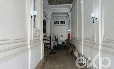 Casa en Arriendo en Moneda entre Cienfuegos y Barroso