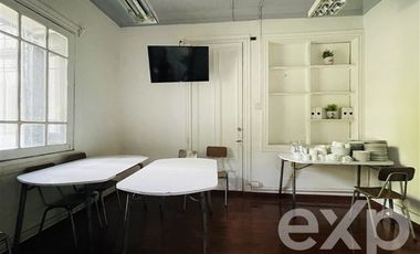 Oficina en Arriendo en Moneda entre Cienfuegos y Barroso