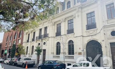 Oficina en Arriendo en Moneda entre Cienfuegos y Barroso