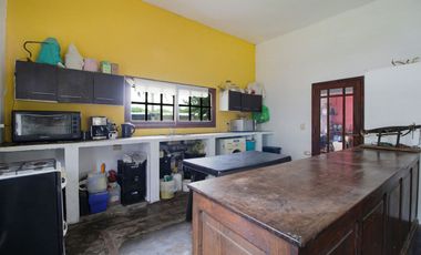 VENTA Casa Quinta - Bosques, Fcio Varela - Pileta