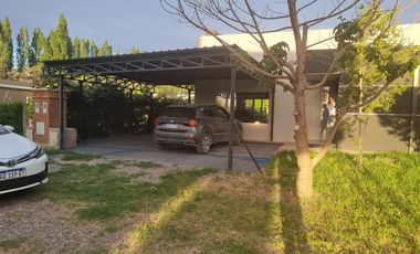 ALQUILER CASA 4 DORMITORIOS, PLOTTIER, NEUQUEN