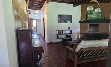 Venta Casa 6 ambientes en Exaltacion de la Cruz