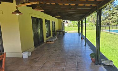 Venta Casa 6 ambientes en Exaltacion de la Cruz