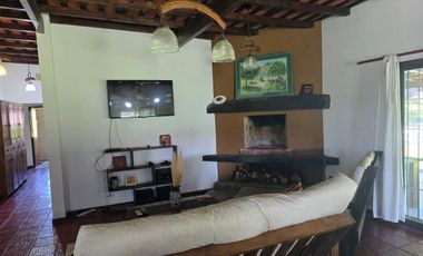 Venta Casa 6 ambientes en Exaltacion de la Cruz