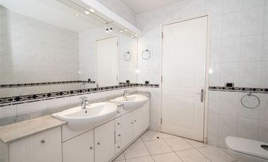 Casa en Arriendo en Los Trapenses, amplia casa