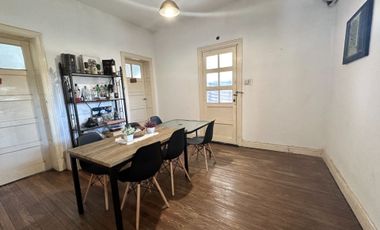 CASA VENTA QUILMES 3 AMBIENTES BALCON Y  JARDIN