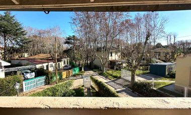 CASA VENTA QUILMES 3 AMBIENTES BALCON Y  JARDIN