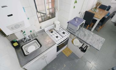 SE VENDE PH 2 AMB EN BALVANERA, EN PLANTA BAJA!