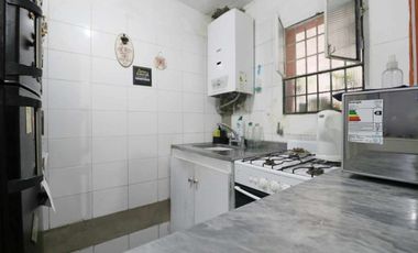SE VENDE PH 2 AMB EN BALVANERA, EN PLANTA BAJA!