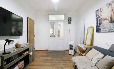 SE VENDE PH 2 AMB EN BALVANERA, EN PLANTA BAJA!