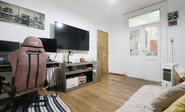 SE VENDE PH 2 AMB EN BALVANERA, EN PLANTA BAJA!