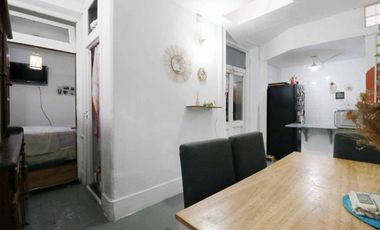 SE VENDE PH 2 AMB EN BALVANERA, EN PLANTA BAJA!