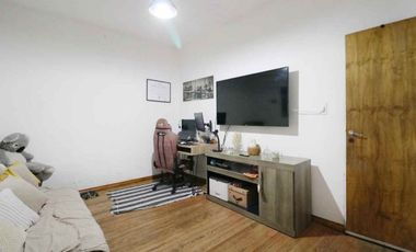 SE VENDE PH 2 AMB EN BALVANERA, EN PLANTA BAJA!