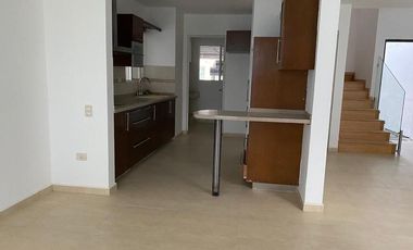 CASA EN RENTA COL. CONTRY LOS ENCINOS, GUADALUPE
