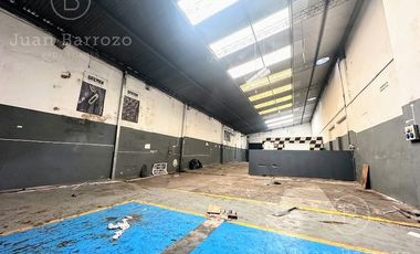 Venta Depósito sobre Av. H Yrigoyen. Zonificación S1R1. Remedios de Escalada.