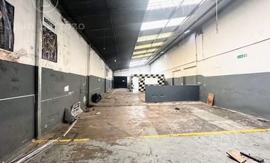 Venta Depósito sobre Av. H Yrigoyen. Zonificación S1R1. Remedios de Escalada.