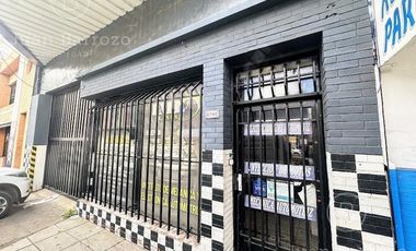 Venta Depósito sobre Av. H Yrigoyen. Zonificación S1R1. Remedios de Escalada.