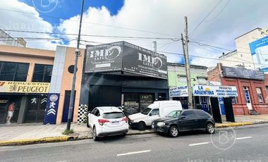 Venta Depósito sobre Av. H Yrigoyen. Zonificación S1R1. Remedios de Escalada.