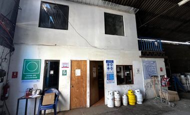 EXCELENTE GALPÓN DE AMPLIAS DIMENSIONES