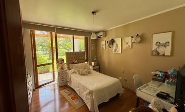 HERMOSA CASA EN PARCELA EN MEJOR CONDOMINIO DE BATUCO