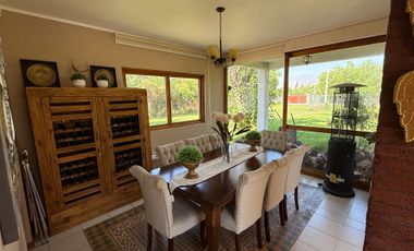 HERMOSA CASA EN PARCELA EN MEJOR CONDOMINIO DE BATUCO