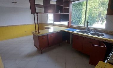 Casa en RENTA en Santa Cruz Del Monte