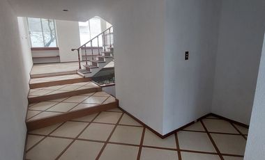 Casa en RENTA en Santa Cruz Del Monte