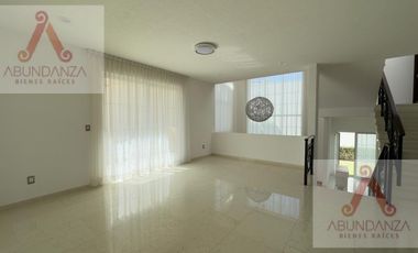 RESIDENCIA RENTA O VENTA METEPEC 4 RECAMARAS