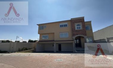 RESIDENCIA RENTA O VENTA METEPEC 4 RECAMARAS