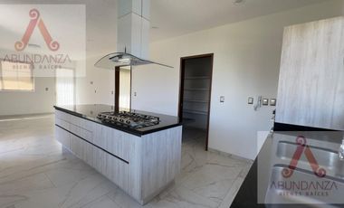RESIDENCIA RENTA O VENTA METEPEC 4 RECAMARAS