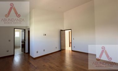 RESIDENCIA RENTA O VENTA METEPEC 4 RECAMARAS