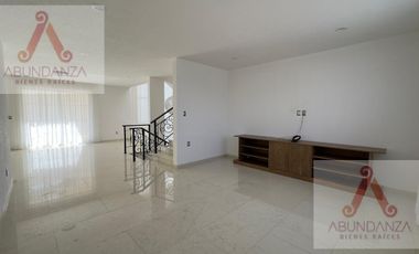 RESIDENCIA RENTA O VENTA METEPEC 4 RECAMARAS