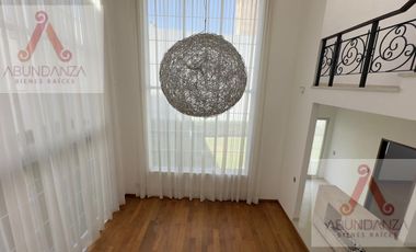 RESIDENCIA RENTA O VENTA METEPEC 4 RECAMARAS