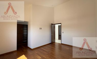 RESIDENCIA RENTA O VENTA METEPEC 4 RECAMARAS