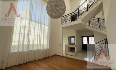 RESIDENCIA RENTA O VENTA METEPEC 4 RECAMARAS