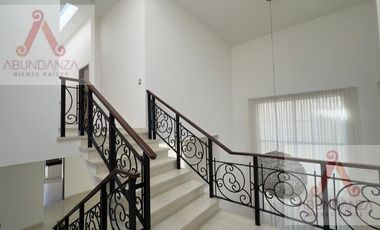 RESIDENCIA RENTA O VENTA METEPEC 4 RECAMARAS