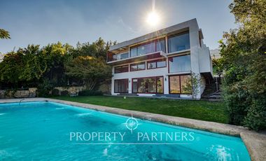 Maravillosa casa estilo mediterráneo a pasos del Colegio Everest