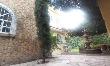 HERMOSA CASA CON EL MEJOR JARDIN EN OJO DE AGUA